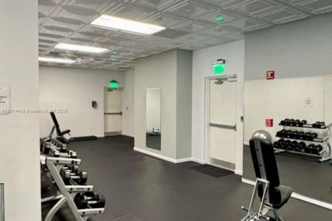 Condominio en alquiler en Miami, Florida, 2 dormitorios, 89.19 m2 № 1926412 - foto 14