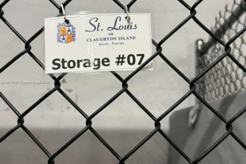 Condominio en alquiler en Miami, Florida, 2 dormitorios, 89.19 m2 № 1926412 - foto 19