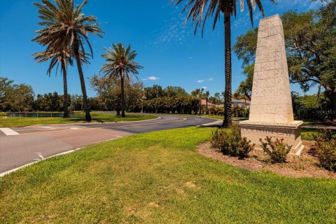 Condominio en venta en Saint Petersburg, Florida, 2 dormitorios, 133.31 m2 № 2134198 - foto 3