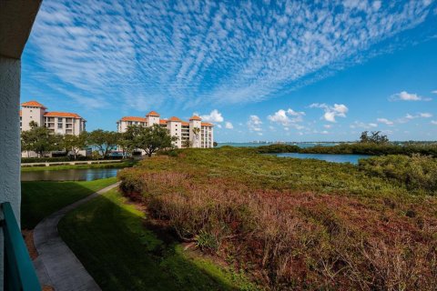Condominio en venta en Saint Petersburg, Florida, 2 dormitorios, 133.31 m2 № 2134198 - foto 25