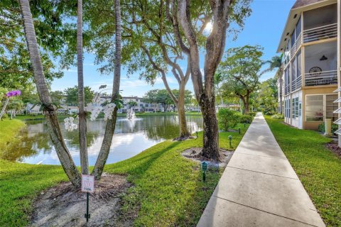 Condo in Lauderdale Lakes, Florida, 1 bedroom  № 1960012 - photo 22