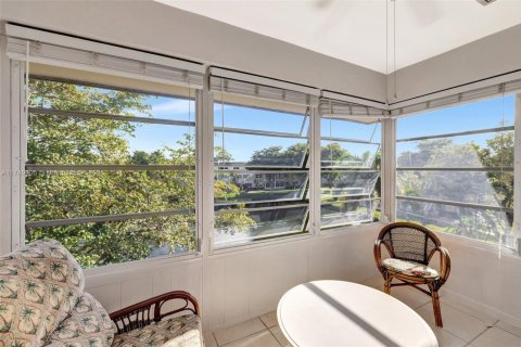 Condo in Lauderdale Lakes, Florida, 1 bedroom  № 1960012 - photo 3