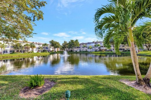 Condo in Lauderdale Lakes, Florida, 1 bedroom  № 1960012 - photo 24