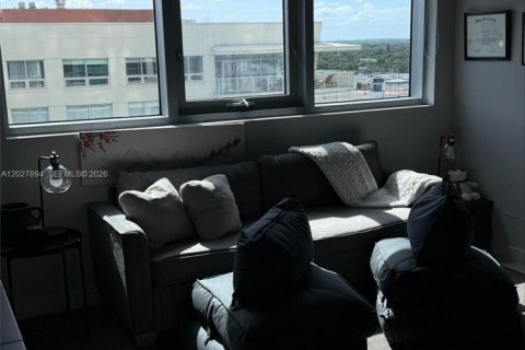 Condominio en alquiler en Miami, Florida, 2 dormitorios, 117.24 m2 № 2085643 - foto 19