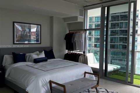 Condominio en alquiler en Miami, Florida, 2 dormitorios, 117.24 m2 № 2085643 - foto 18
