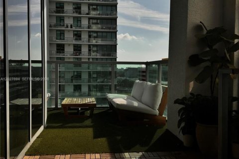 Condominio en alquiler en Miami, Florida, 2 dormitorios, 117.24 m2 № 2085643 - foto 10
