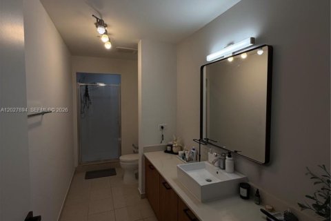 Condominio en alquiler en Miami, Florida, 2 dormitorios, 117.24 m2 № 2085643 - foto 26