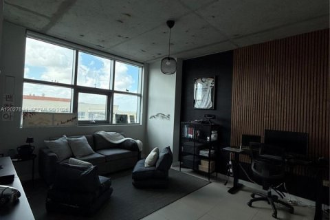 Condominio en alquiler en Miami, Florida, 2 dormitorios, 117.24 m2 № 2085643 - foto 8