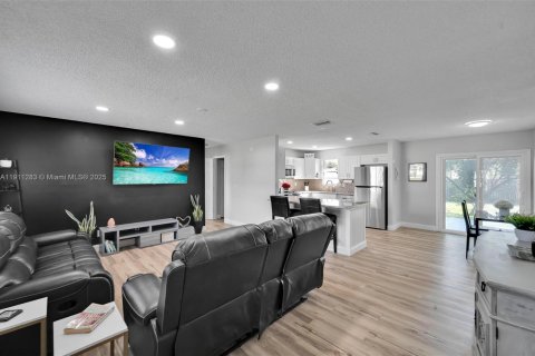 Casa en venta en Port St. Lucie, Florida, 3 dormitorios, 107.77 m2 № 1967244 - foto 10