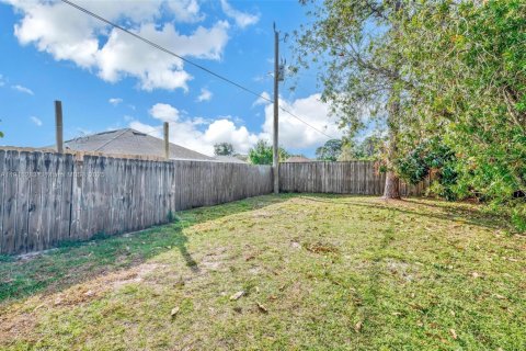 Casa en venta en Port St. Lucie, Florida, 3 dormitorios, 107.77 m2 № 1967244 - foto 27