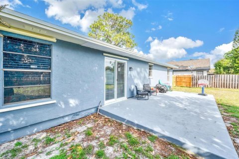 Casa en venta en Port St. Lucie, Florida, 3 dormitorios, 107.77 m2 № 1967244 - foto 28