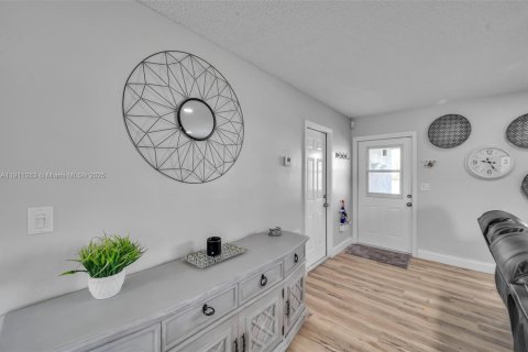 Casa en venta en Port St. Lucie, Florida, 3 dormitorios, 107.77 m2 № 1967244 - foto 5