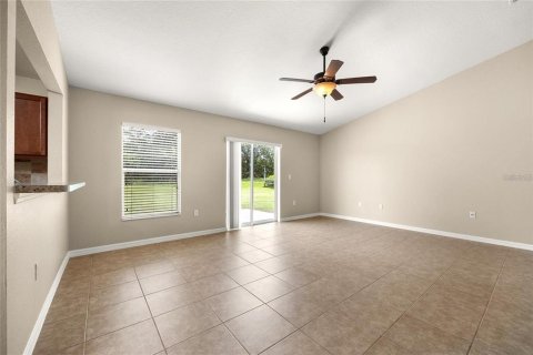 Casa en alquiler en Leesburg, Florida, 3 dormitorios, 117.15 m2 № 1885669 - foto 3