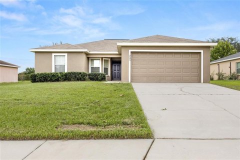 Casa en alquiler en Leesburg, Florida, 3 dormitorios, 117.15 m2 № 1885669 - foto 1