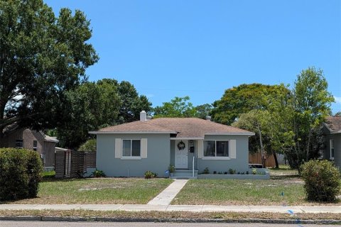 Villa ou maison à Saint Petersburg, Floride 2 chambres, 96.62 m2 № 2147647