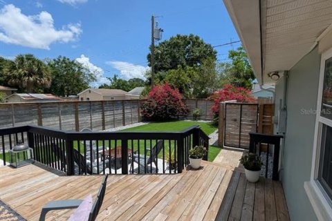 Villa ou maison à vendre à Saint Petersburg, Floride: 2 chambres, 96.62 m2 № 2147647 - photo 25