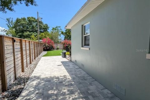 Villa ou maison à vendre à Saint Petersburg, Floride: 2 chambres, 96.62 m2 № 2147647 - photo 28