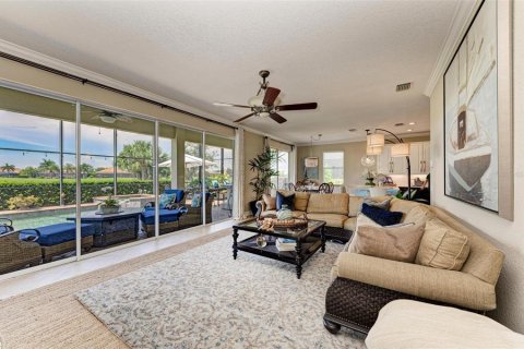 House in Bradenton, Florida 5 bedrooms, 354.33 sq.m. № 1821045 - photo 24