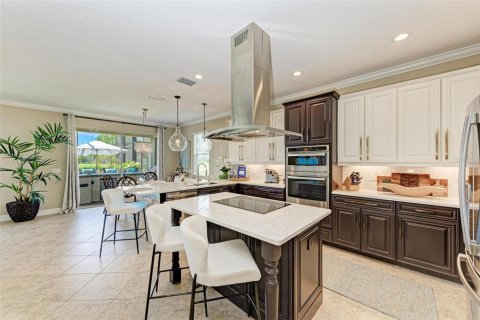 House in Bradenton, Florida 5 bedrooms, 354.33 sq.m. № 1821045 - photo 3