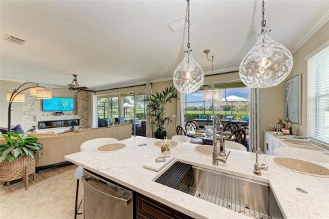House in Bradenton, Florida 5 bedrooms, 354.33 sq.m. № 1821045 - photo 21