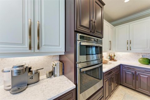 House in Bradenton, Florida 5 bedrooms, 354.33 sq.m. № 1821045 - photo 19