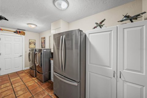 Casa en venta en Winter Haven, Florida, 3 dormitorios, 252.04 m2 № 1838779 - foto 21