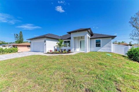 House in Venice, Florida 4 bedrooms, 169.64 sq.m. № 1655692 - photo 3