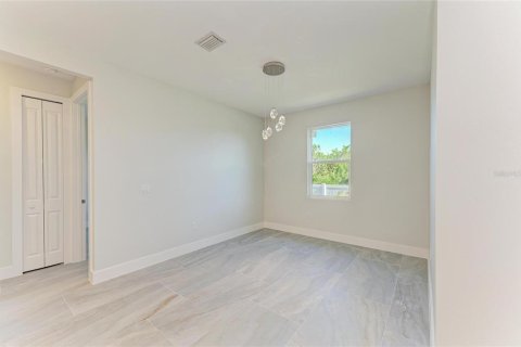 House in Venice, Florida 4 bedrooms, 169.64 sq.m. № 1655692 - photo 20