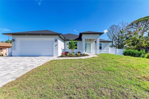 House in Venice, Florida 4 bedrooms, 169.64 sq.m. № 1655692 - photo 2