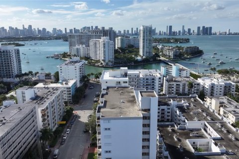 Propiedad comercial en venta en Miami Beach, Florida № 1473410 - foto 11