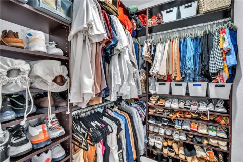 Condominio en venta en Hallandale Beach, Florida, 2 dormitorios, 105.54 m2 № 2008248 - foto 19