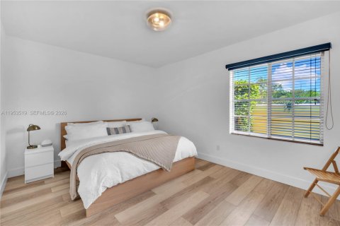 Condominio en venta en Hallandale Beach, Florida, 2 dormitorios, 105.54 m2 № 2008248 - foto 15