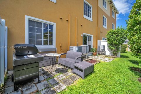 Condominio en venta en Hallandale Beach, Florida, 2 dormitorios, 105.54 m2 № 2008248 - foto 23