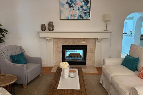 Villa ou maison à louer à Saint Petersburg, Floride: 3 chambres, 252.32 m2 № 1868851 - photo 8