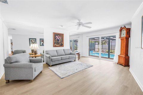 Casa en venta en Clearwater, Florida, 4 dormitorios, 265.7 m2 № 2199897 - foto 3