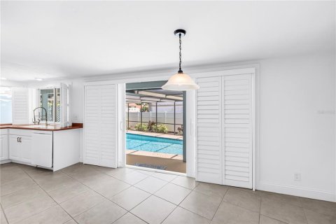 Casa en venta en Clearwater, Florida, 4 dormitorios, 265.7 m2 № 2199897 - foto 22