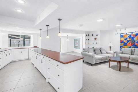 Casa en venta en Clearwater, Florida, 4 dormitorios, 265.7 m2 № 2199897 - foto 17