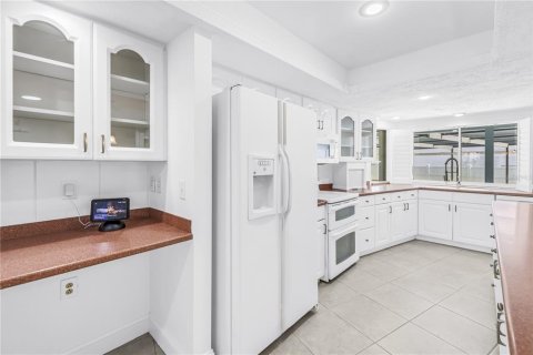Casa en venta en Clearwater, Florida, 4 dormitorios, 265.7 m2 № 2199897 - foto 18