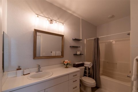 Condominio en alquiler en Orlando, Florida, 1 dormitorio, 81.1 m2 № 2103643 - foto 13