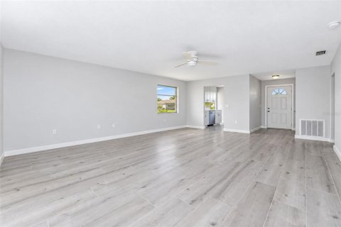 Condo in Nokomis, Florida, 2 bedrooms  № 2396324 - photo 7