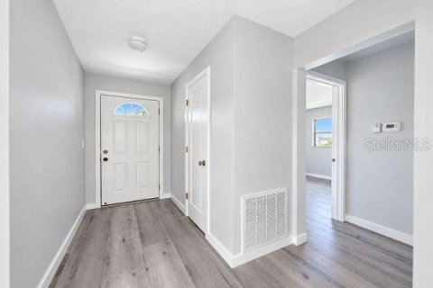 Condo in Nokomis, Florida, 2 bedrooms  № 2396324 - photo 5