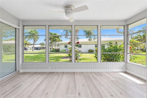 Condo in Nokomis, Florida, 2 bedrooms  № 2396324 - photo 13