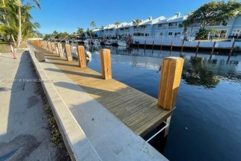 Купить кондоминиум в Лайтхаус-Пойнт, Флорида 2 спальни, 91.42м2, № 1966636 - фото 25