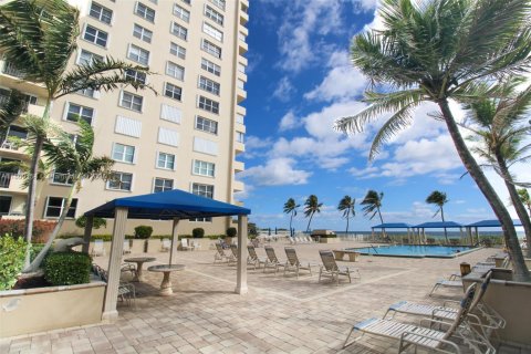 Condo in Lauderdale-by-the-Sea, Florida, 2 bedrooms  № 1865285 - photo 3
