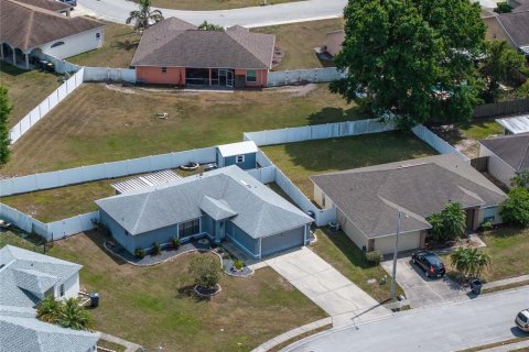 House in Mulberry, Florida 3 bedrooms, 115.2 sq.m. № 1618682 - photo 6