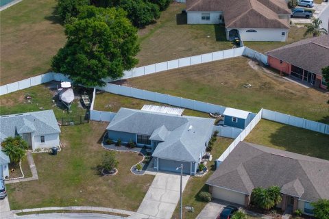 House in Mulberry, Florida 3 bedrooms, 115.2 sq.m. № 1618682 - photo 5