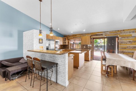 Villa ou maison à vendre à Coral Springs, Floride: 4 chambres, 158.86 m2 № 2390616 - photo 6
