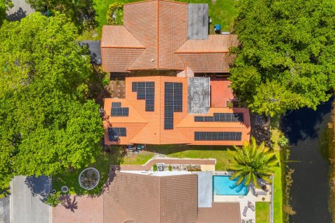 Villa ou maison à vendre à Coral Springs, Floride: 4 chambres, 158.86 m2 № 2390616 - photo 2