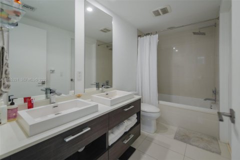Copropriété à louer à Miami, Floride: 1 chambre, 57.6 m2 № 2026944 - photo 13