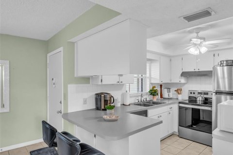 Copropriété à vendre à Tarpon Springs, Floride: 2 chambres, 80.92 m2 № 1792184 - photo 6